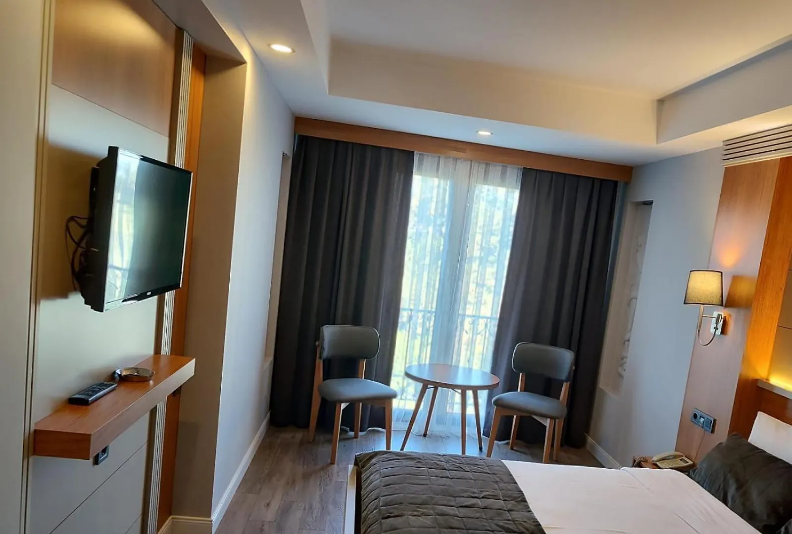 May Park Hotel Izmir 4*,